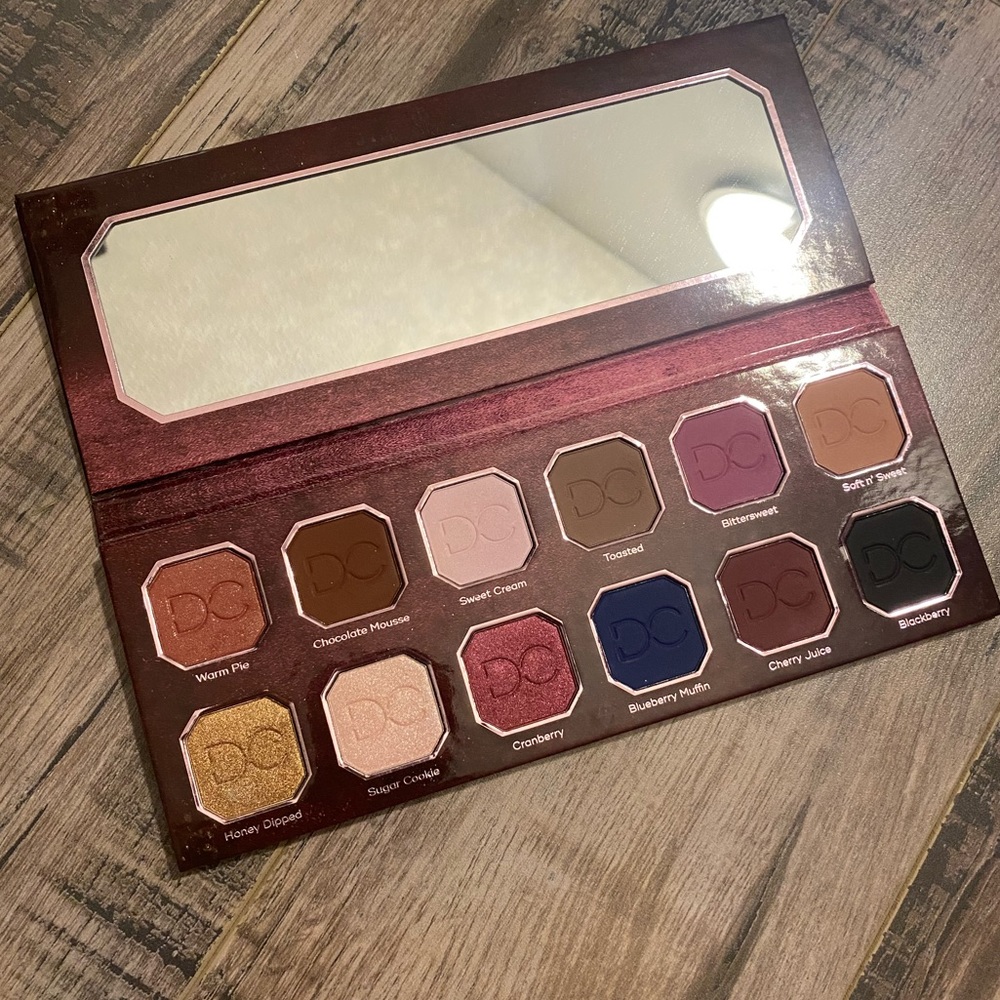 Dominique Cosmetics Berries And Cream Eyeshadow Palette